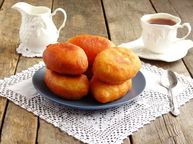 Рецепт жареных пирожков с творогом на сковороде