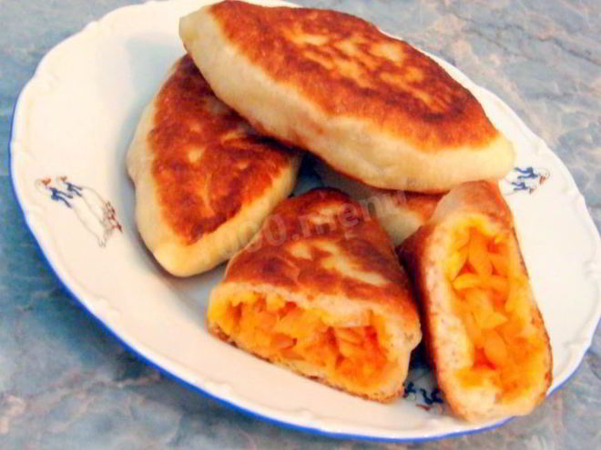 Рецепт жареных постных дрожжевых пирожков на сухих дрожжах с капустой за 15 минут