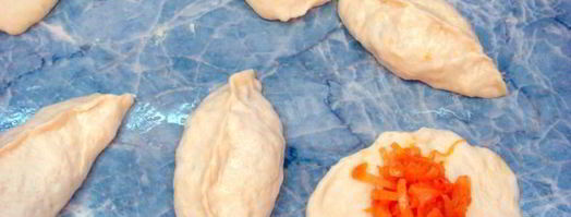 жареные постные дрожжевые пирожки на сухих дрожжах с капустой за 15 минут. Шаг 10