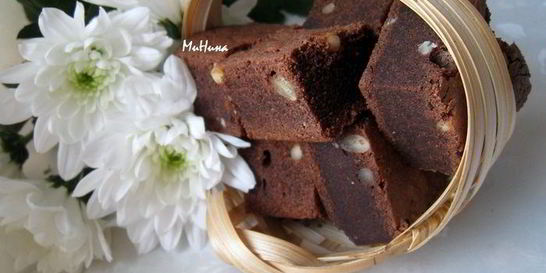 Брауни с кедровыми орешками