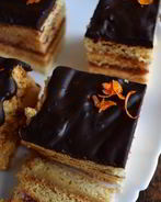 Медовое пирожное с начинкой