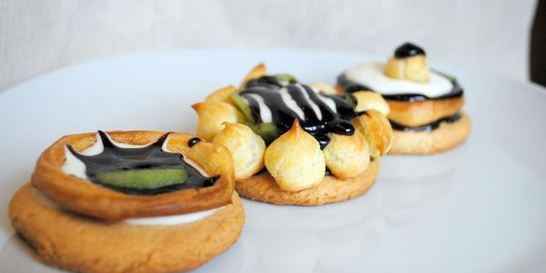 Нежное пирожное с песочной основой