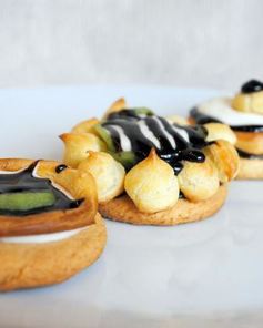 Нежное пирожное с песочной основой