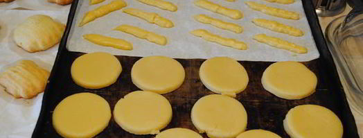 нежное пирожное с песочной основой. Шаг 11