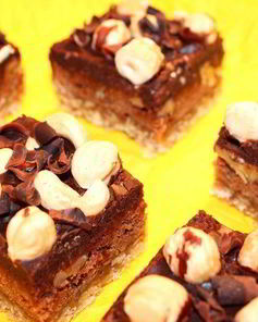 Пирожное Брауни трехслойное