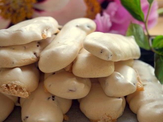 Рецепт пирожного клюквенного безе