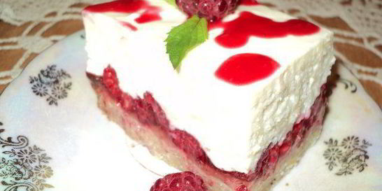 Пирожное Малина на снегу