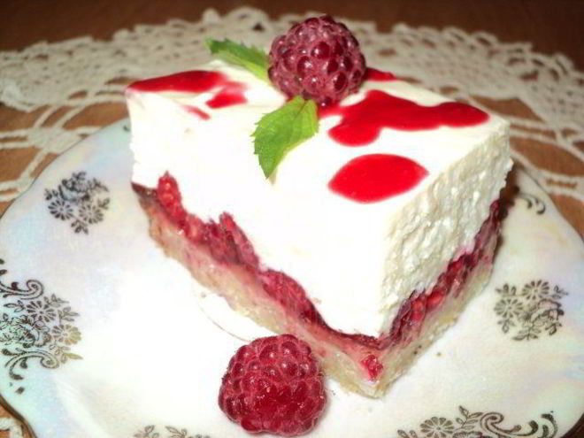 Рецепт пирожного малина на снегу