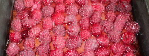 пирожное малина на снегу. Шаг 5