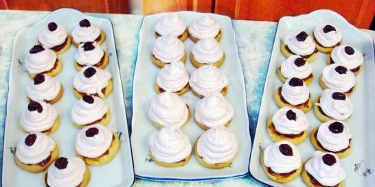 Пирожное с белковым кремом наслаждение