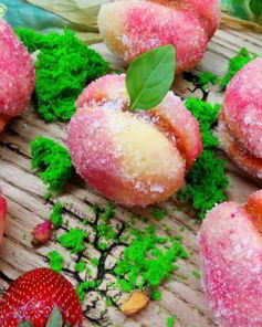 Пирожные Персики