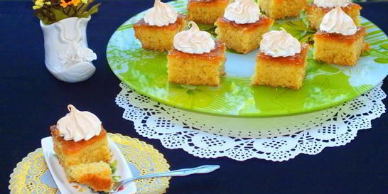 Пирожные с абрикосовым джемом и безе