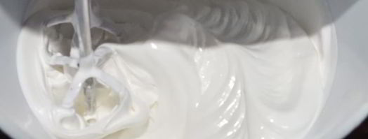 пирожные с абрикосовым джемом и безе. Шаг 4