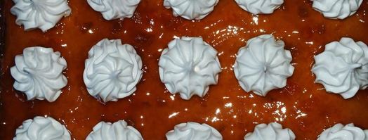 пирожные с абрикосовым джемом и безе. Шаг 6