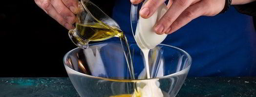 пирожные с творожным сыром, зеленью и красной икрой. Шаг 4