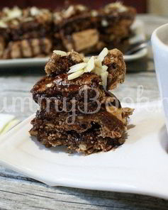 Пирожные Шоколадное безе с орехами