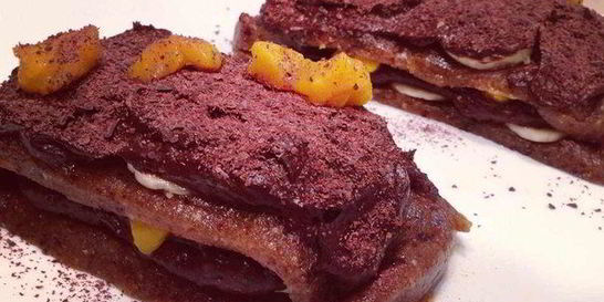 Шоколадное пирожное с кремом из авокадо