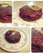 Шоколадное сырое пирожное с киви