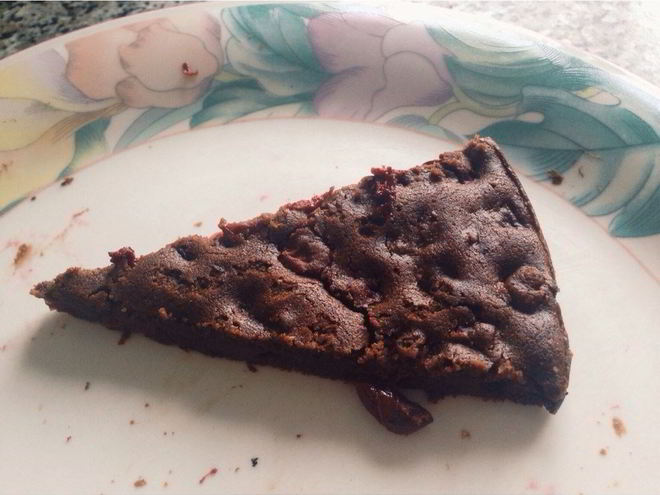 Рецепт шоколадного брауни с вишней