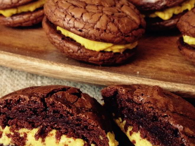 Рецепт шоколадных пирожных с ореховой начинкой