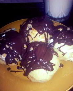 Заварное пирожное с белковым кремом