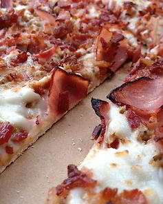 Итальянская пицца с ветчиной