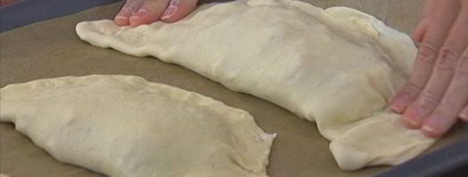 итальянская закрытая пицца калвазоне. Шаг 9