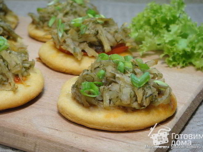 Рецепт мини-пицц с картофельными шапочками