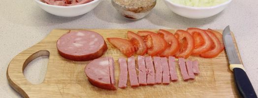 пицца быстрая из замороженного теста. Шаг 3