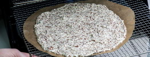 пицца из семян льна и миндаля. Шаг 5