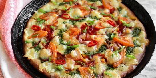 Пицца из жидкого теста на майонезе