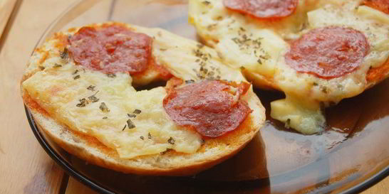 Пицца на батоне