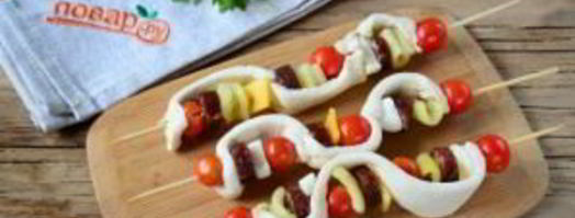 пицца на шпажках в духовке. Шаг 2