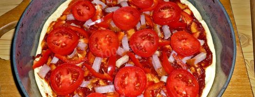 пицца на жидком тесте со свининой, помидорами и перцем. Шаг 15