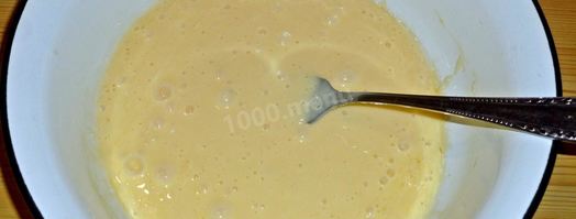 пицца на жидком тесте со свининой, помидорами и перцем. Шаг 3