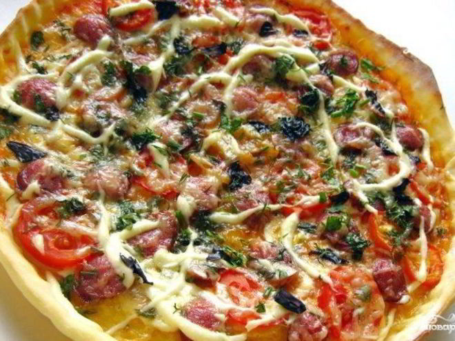 Рецепт пиццы с копченой колбаской