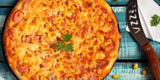 Пицца с кукурузой на тесте без дрожжей