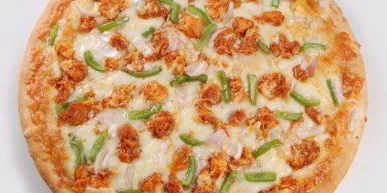 Пицца с курицей тикка