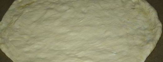 пицца с лисичками и сыровяленой колбасой. Шаг 2