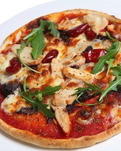 Пицца с маринованной уткой