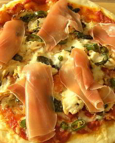 Пицца с пармской ветчиной