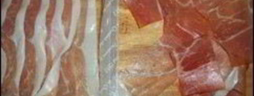 пицца с салями, беконом, моцареллой, грибами, прошутто и сыром. Шаг 6