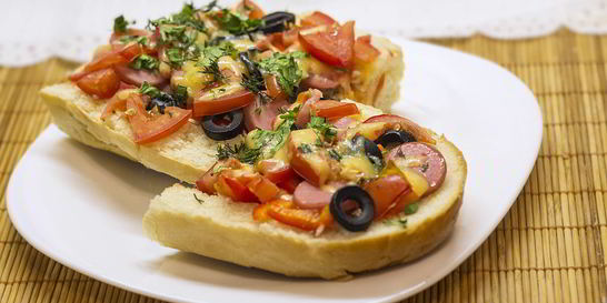 Пицца в батоне