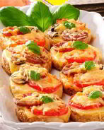 Самая ленивая пицца на батоне