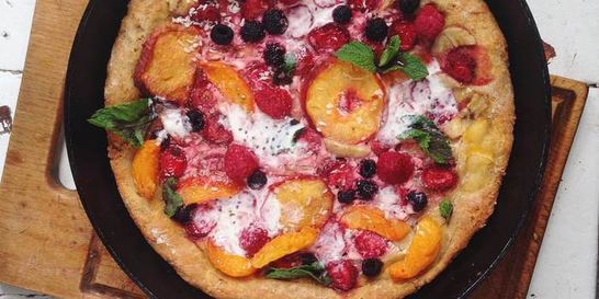 Сладкая пицца