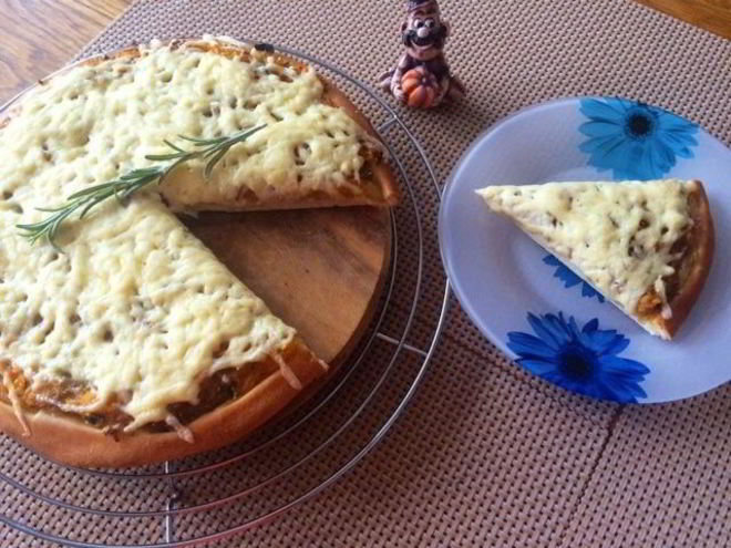 Рецепт тыквенной пиццы с розмарином
