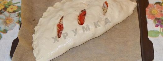 закрытая пицца кальцоне с курицей и грибами. Шаг 12