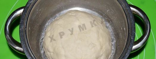 закрытая пицца кальцоне с курицей и грибами. Шаг 4