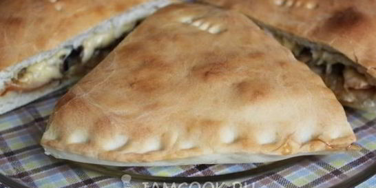 Закрытая пицца Кальцоне