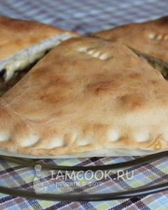 Закрытая пицца Кальцоне